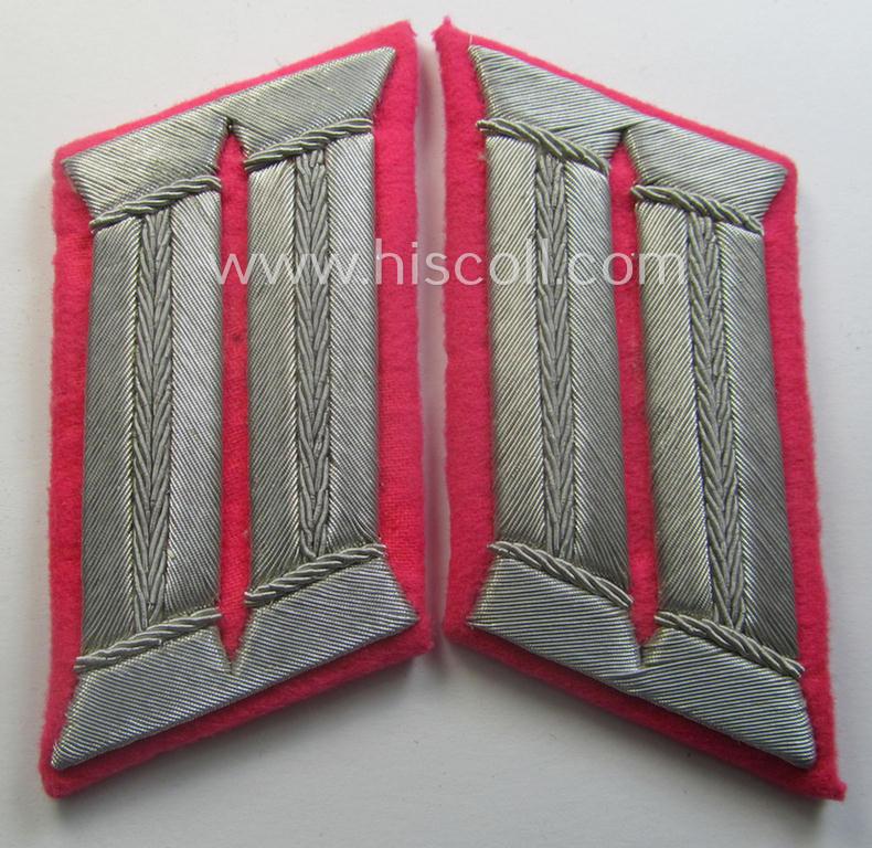 Pair of WH (Heeres) officers'-type, so-called: 'Waffenrock'- (ie. dress-) collar-tabs (ie. 'Kragenspiegel'): 'Offizier eines Pz. o. Pz-Jäger-Abts. o. Rgts.'