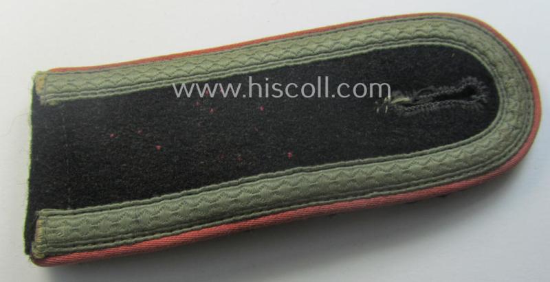 Single, WH (Heeres) NCO-type shoulderstrap for usage by an: 'Unteroffizier' who served within the: 'Panzer-Truppen'