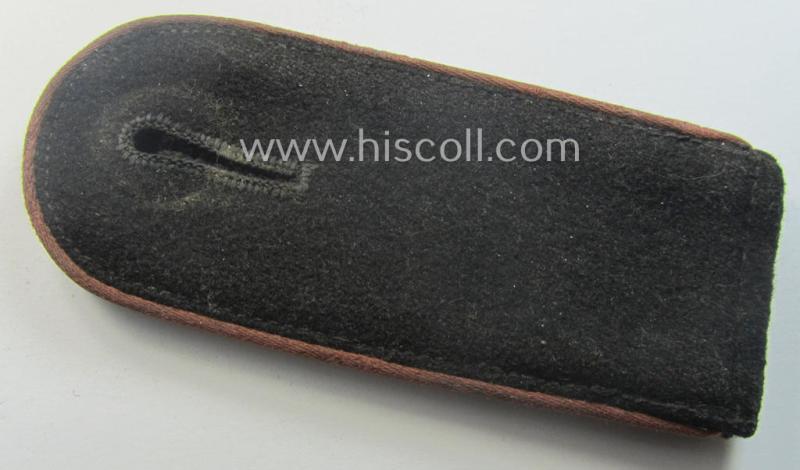 Single, WH (Heeres) EM-type shoulderstrap for usage by a: 'Soldat' who served within the: 'Panzer-Truppen'