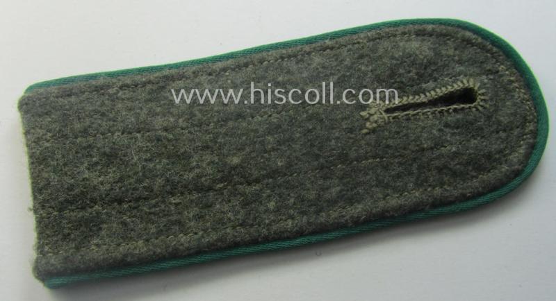 Single, WH (Heeres) later-war period- (ie. 'simplified'- ie. 'M44-'-pattern-) EM-type shoulderstrap: 'Soldat der Jäger- o. Gebirgsjäger-Trpn.'