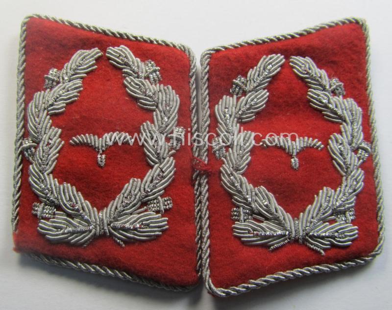 Pair of hand-embroidered, WH (Luftwaffe) officers'-type collar-patches as executed in bright-red-coloured wool as was intended for usage by a: 'Major der Flak-Artillerie-Trpn.'