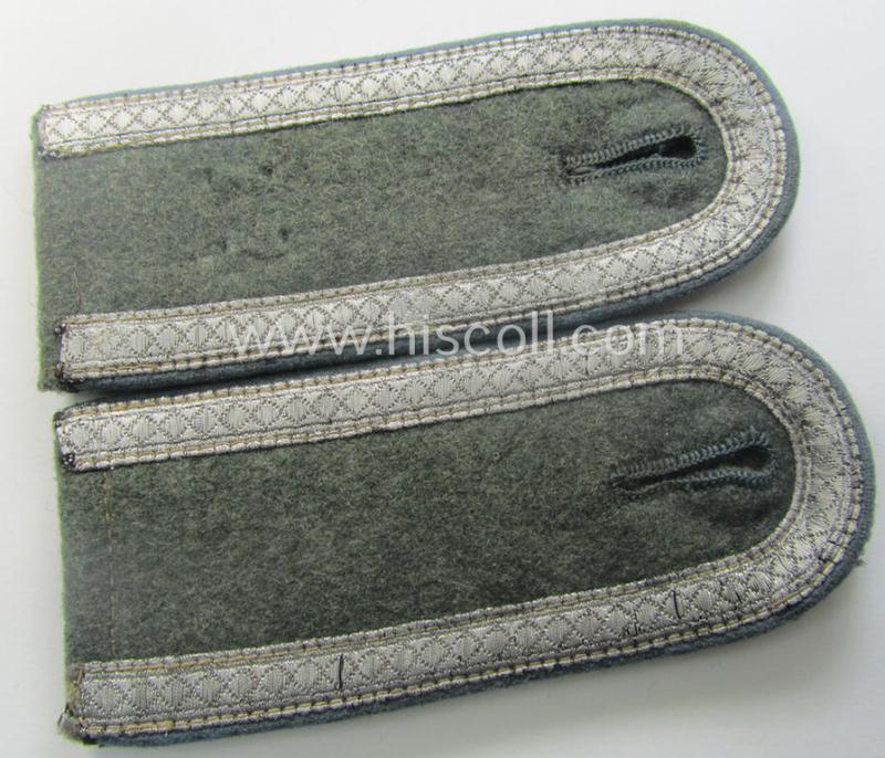 Pair of WH (Heeres) so-called: 'M40 o. M43'-pattern, NCO-type shoulderstraps: 'Uffz. der Nachschub-Trpn.'