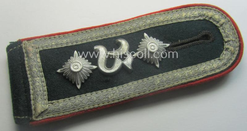 Single, early-war-period (ie. 'M40'-) pattern, WH (Heeres) 'cyphered' NCO-type shoulderstrap as was intended for a: 'Wachtmeister u. Mitglied eines Art.-Beobachtungs-Abtgs.'