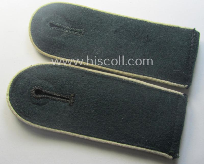 Pair of WH (Heeres), early- (ie. pre-) war-period- (ie. 'M40'-pattern) EM-type shoulderstraps: 'Soldat der Infanterie-Trpn.'