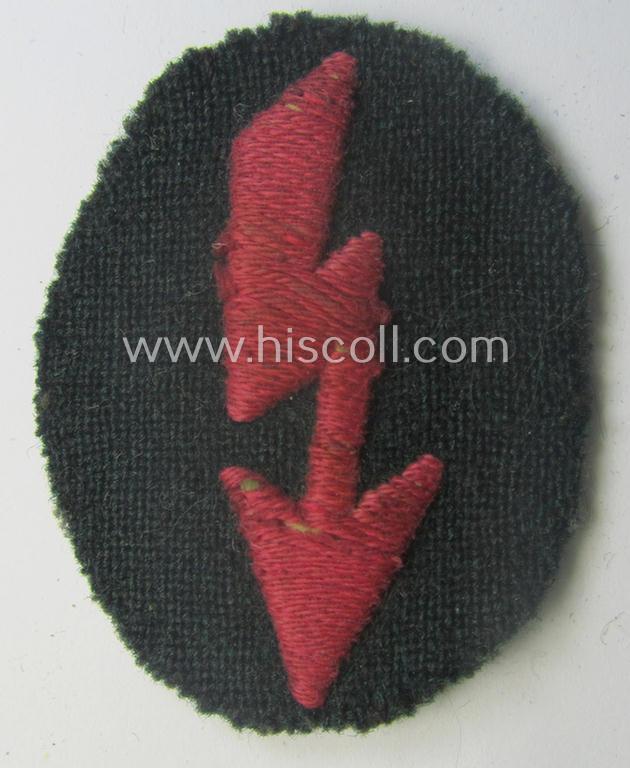 WH (Heeres) trade- and/or special-career insignia ie. hand-embroidered signal-blitz: 'Panzer- o. Panzerjäger-Trpn.'