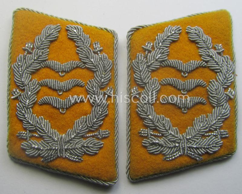 Pair of - fully matching! - WH (Luftwaffe) officers'-type collar-patches (ie. 'Kragenspiegel für Offiziere der LW') as executed in golden-yellow-coloured wool as was intended for usage by a: 'Oberst der Flieger- o. Fallschirmjäger-Trpn.'