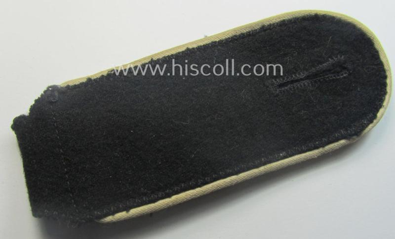 Single, Waffen-SS, EM-type shoulderstrap as piped in the white-coloured branchcolour: 'SS-Mann der Infanterie-Trpn.'
