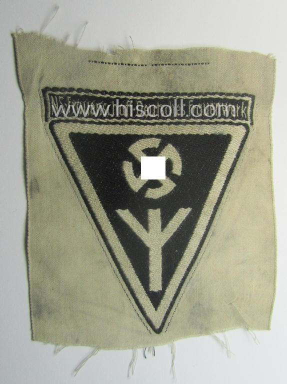 Linnen-based sport-shirt badge as was specifically intended for usage by members serving within the: 'Deutches Frauenwerk' (or: 'DFW') being a 'virtually mint' example