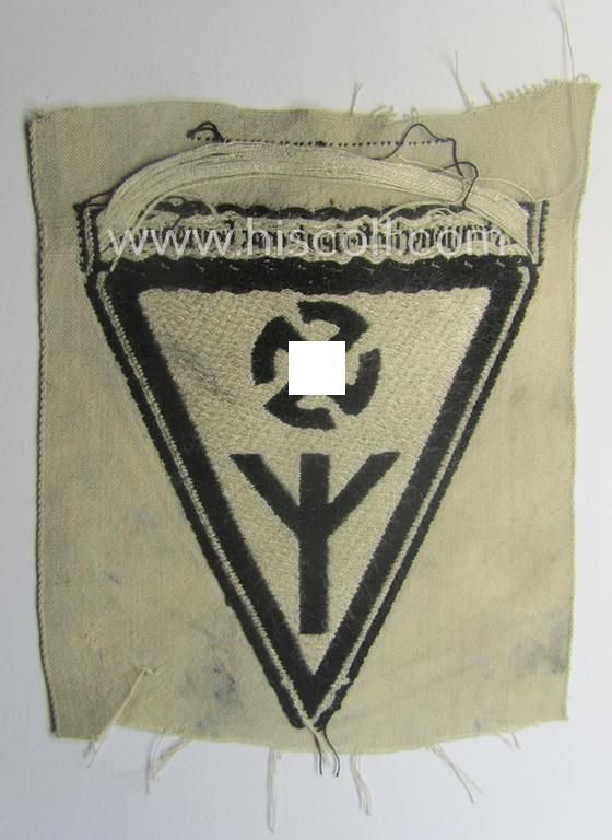 Linnen-based sport-shirt badge as was specifically intended for usage by members serving within the: 'Deutches Frauenwerk' (or: 'DFW') being a 'virtually mint' example