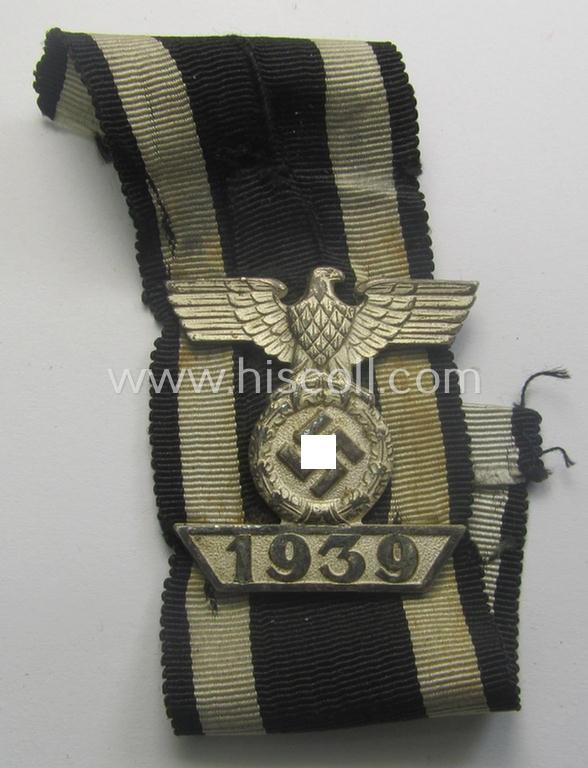 Moderately used- and/or worn example of a: 'Wiederholungsspange zum EK II. Kl.' as was produced by the: 'Wilh. Deumer'-company