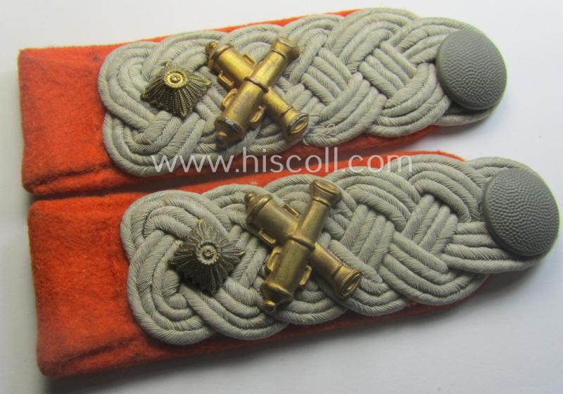 Pair of WH (Heeres) 'cyphered', high-ranked officers'-type shoulderboards as piped in the bright-orange (ie. 'orangeroter'-) coloured branchcolour as intended for an: 'Oberstleutnant u. Waffenoffizier' (or: weapon-equipment officer)