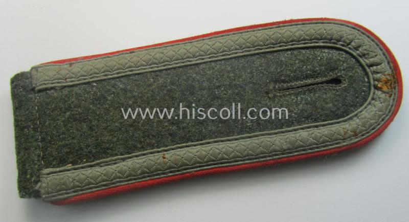 Single, mid- (ie. early-) war-period, WH (Heeres) so-called: 'M40 o. M43'-pattern NCO-type shoulderstrap as was intended for - and worn by! - an: 'Unterwachtmeister eines (Sturm)Artillerie-Rgts.'