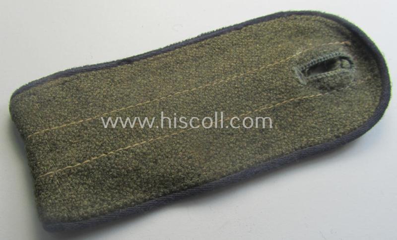 Single, later-war period- (ie.: 'M44'-pattern-) 'simplified', WH (Heeres) EM-type shoulderstrap: 'Soldat eines Sanitäts-Abtlgs.'