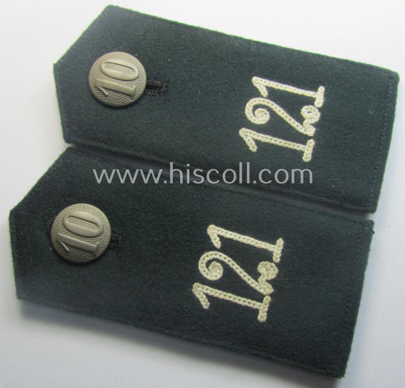 Pair of WH (Heeres), early- (ie. pre-) war-period, 'M36- o. M40'-pattern (pointed-styled- and 'cyphered') so-called: EM-type shoulderstraps: 'Soldat des Infanterie-Rgts. 121'