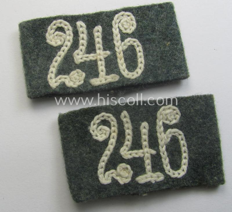 Pair of WH (Heeres) 'Infanterie'-related, 'Schulterstück-Überschuben': 'Soldat des Infanterie-Rgts. 246'