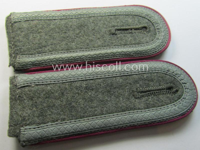 Pair of WH (Heeres) NCO-type shoulderstraps: 'Uffz. eines (Nebel)Werfer-Rgts. o. Abtgs.'