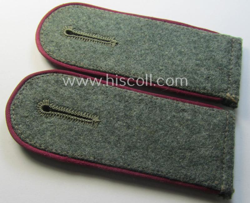 Pair WH (Heeres) EM-type shoulderstraps: 'Soldat eines (Nebel)Werfer-Rgts. o. Abtlgs.'