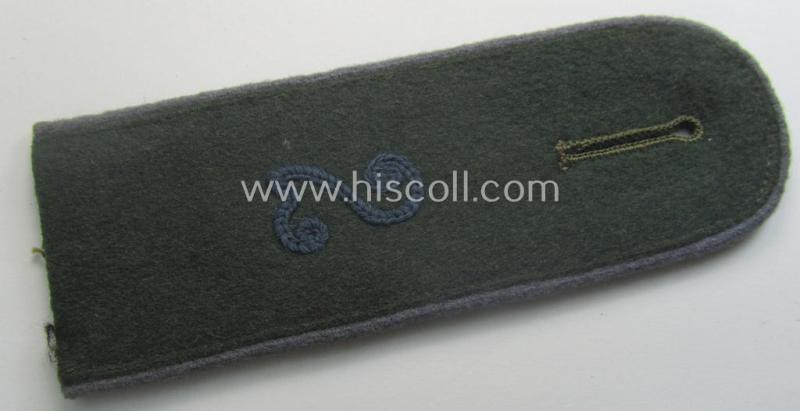 Single, WH (Heeres) EM-type 'cyphered' (M40-pattern) shoulderstrap: 'Soldat des Nachschub-Abtlgs. 2'