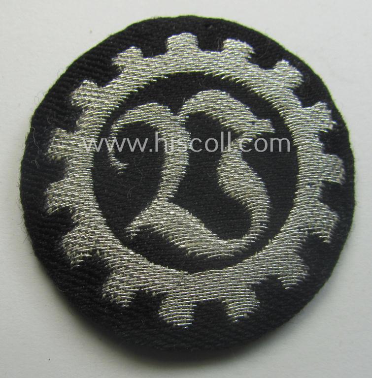 Truly scarcely found 'TeNo'- (= 'Technische Nothilfe'-) so-called: trade- ie. special-career-patch as was specifically intended for staff-members acting as: 'Verwaltungs-Dienst' (ie. administrative-branch-staff)