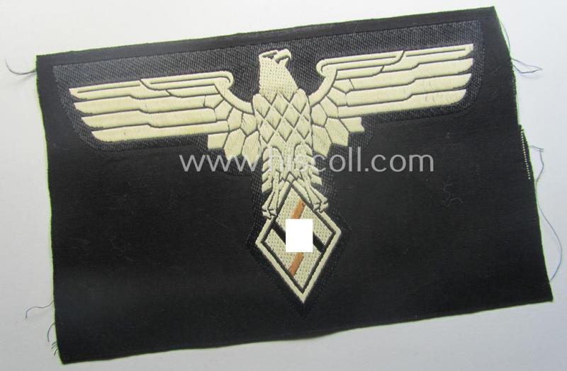 Larger-sized sports'-shirt eagle (ie. 'Brustadler für das Sporthemd') as was used by the various officials within the: 'NS-Studentenbund' (being a 'virtually mint- ie. unissued' example that is executed in the neat 'BeVo'-weave-pattern)