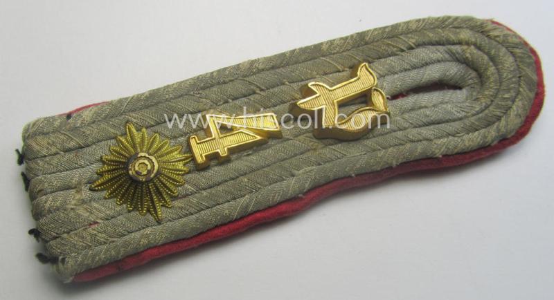 Single, WH (Heeres) 'cyphered', officers'-type shoulderboard: 'Oberleutnant des Panzerabwehr-Abtlgs. 4'