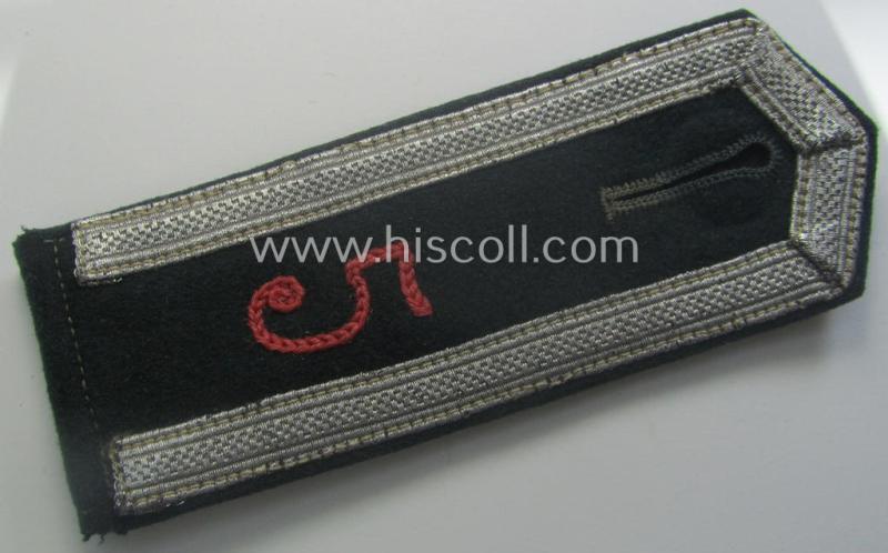 Single, early-period (ie. 'M36- o. M40'-pattern and pointed-styled) WH (Heeres) 'cyphered', NCO-type shoulderstrap as was intended for an: 'Unteroffizier u. Mitglied des Panzerjäger-Rgts. 5'