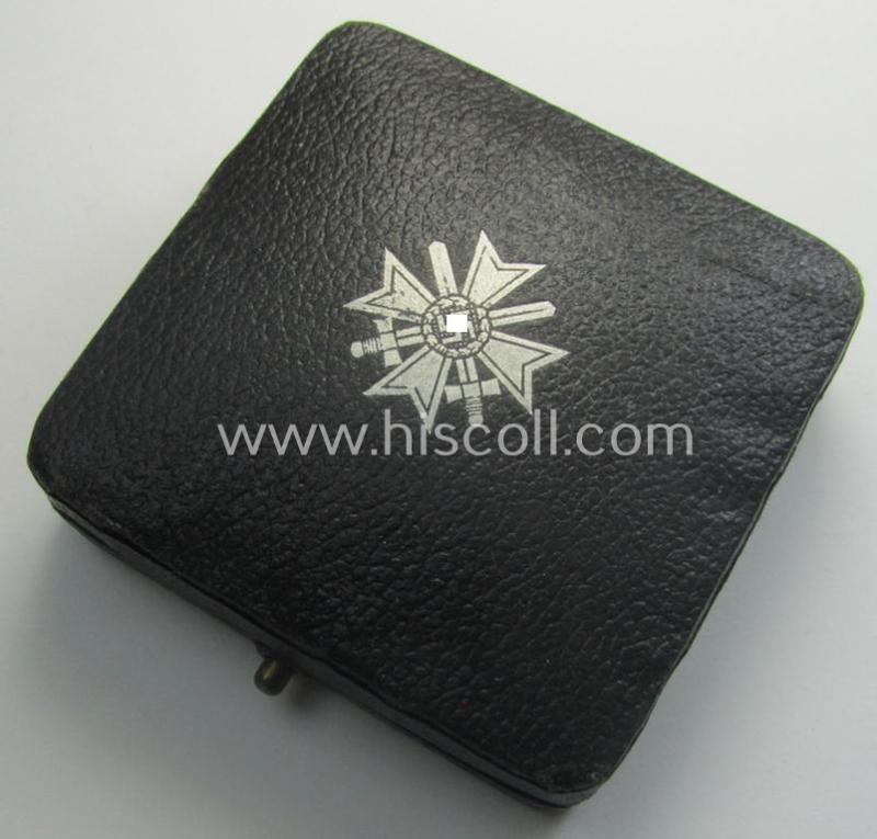 'Luxuriously'-styled - albeit empty! - etui being a maker- (ie. 'Kerbach & Oesterhelt'-) marked example as was specifically intended to store a: 'KvK 1. Kl. mit Schwertern'