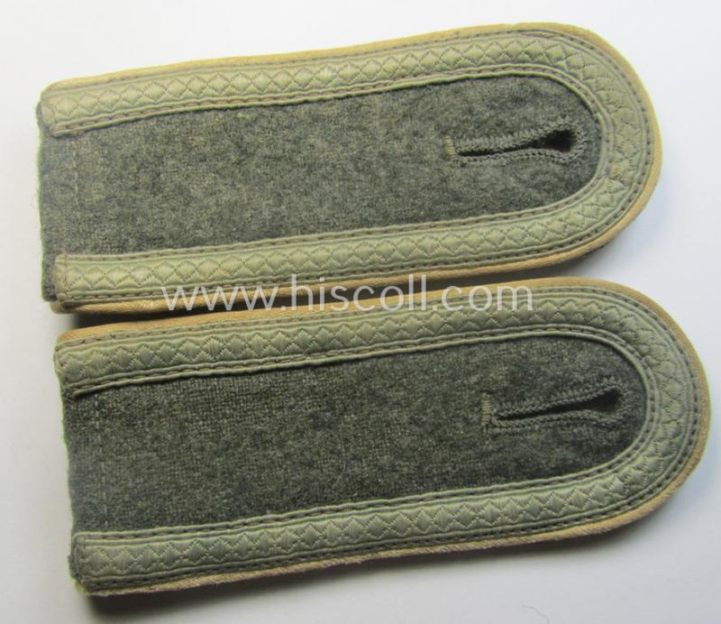 Pair of WH (Heeres), early- (ie. mid-) war-period- (ie. 'M40- o. M43'-) pattern NCO-type shoulderstraps as piped in the white-coloured branchcolour as was intended for an: 'Uffz. eines Infanterie-Rgts.'
