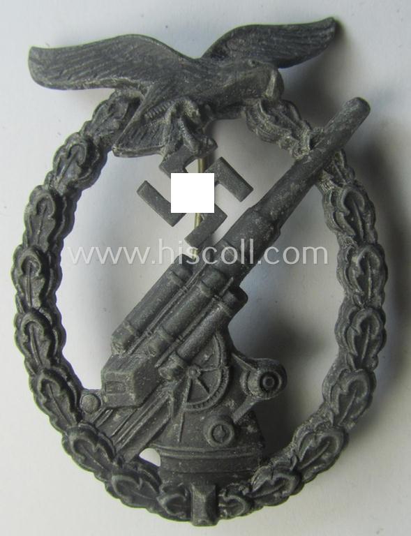 Truly converse-shaped - and just moderately used! - 'Feinzink'-based example of a WH (LW) 'Flakkampfabzeichen' being a detailed albeit non-maker-marked example as was (I deem) produced by the: 'Steinhauer & Lück'-company