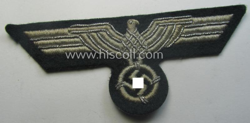 'Variant'-pattern, WH (Heeres) officers'-type, machine-embroidered breast-eagle (ie. 'Brustadler für Offiziere') as was executed in bright-silverish-coloured linnen ie. braid as was intended for usage on the various officers'-pattern tunics