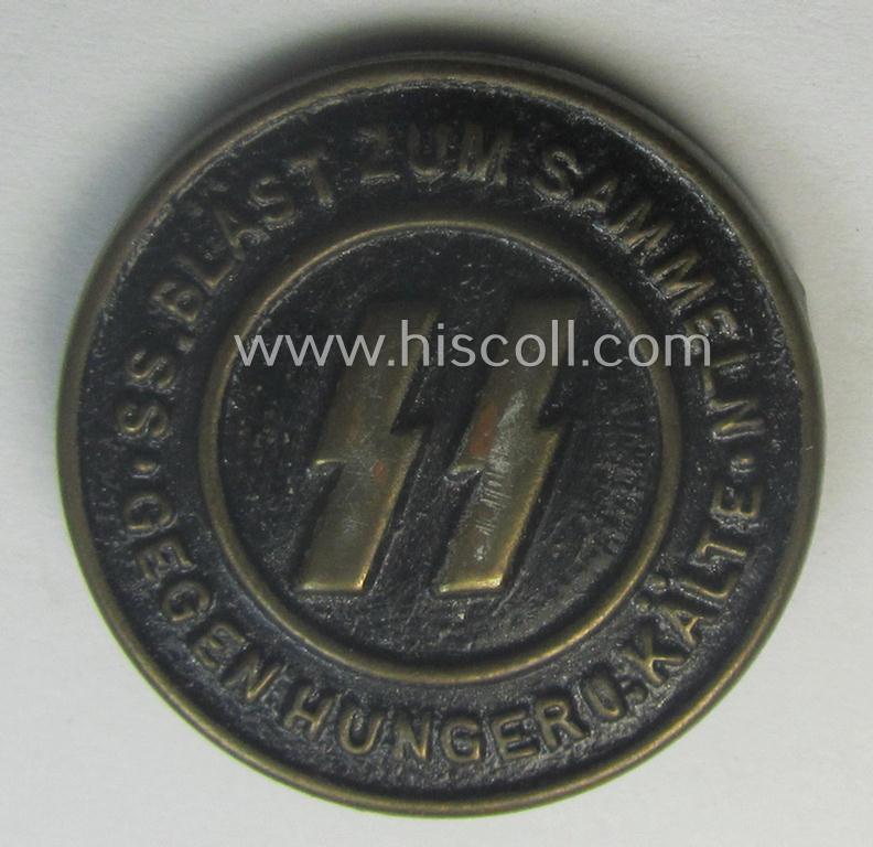 Rarely encountered - and I deem early-period! - 'Allgemeine-SS'-related 'tinnie' (ie. 'Veranstaltungs o. Spendenabzeichen') being a non-maker-marked example showing the Rune-signs and text: 'SS blast zum Sammeln gegen Hunger u. Kälte'