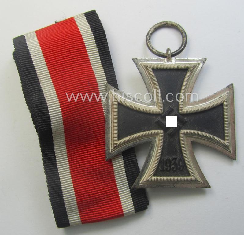 'Eisernes Kreuz II. Klasse' being a maker- (ie. '13'-) marked example as was produced by the maker (ie. 'Hersteller'): 'Gustav Brehmer'