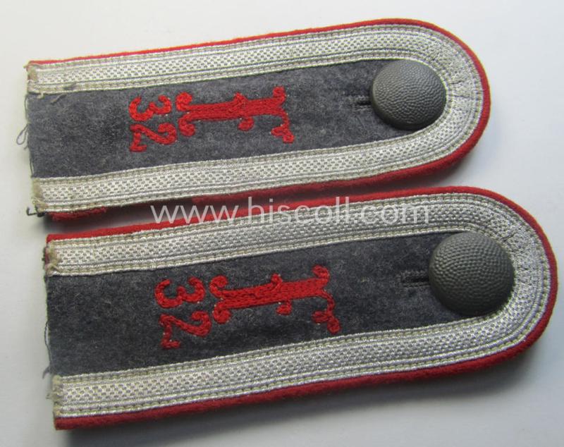 Pair of neatly 'cyphered', WH (Luftwaffe) NCO-type shoulderstraps: 'Unterwachtmeister des Festungs-Flakartillerie-Abtlgs o. Rgts. 32'