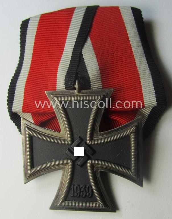 'Einzelspange' (ie. single-pieced medal-bar) showing an Iron Cross 2nd class (or: 'Eisernes Kreuz 2. Klasse') by a (by me) unidentified maker