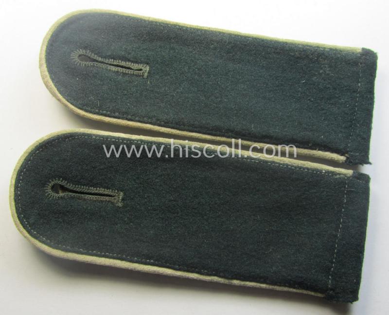 Pair of WH (Heeres), early- (ie. pre-) war-period- (ie. 'M40'-pattern) EM-type shoulderstraps: 'Soldat der Infanterie-Trpn.'