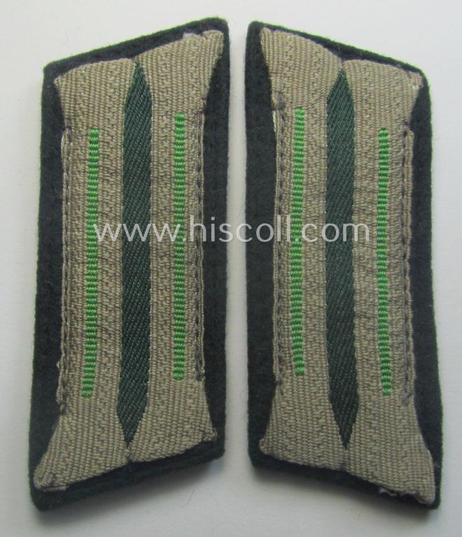 Pair of early-war-period WH (Heeres) 'M40'-pattern collar-patches (ie. 'Einheitskragenspiegel') as piped in the bright-green-coloured branchcolour as intended for usage by a: 'Soldat der Panzergrenadier-Trpn.'