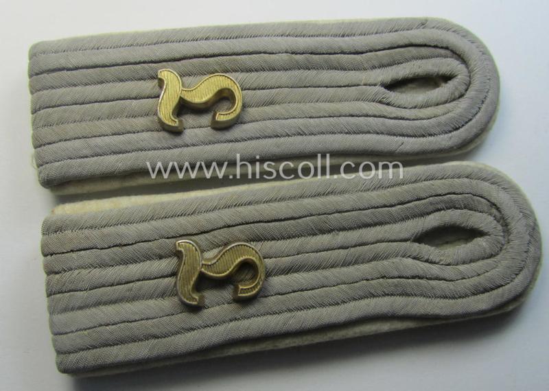 Fully matching - and/or scarcely encountered! - pair of WH (Heeres), neatly 'cyphered', officers'-type shoulderboards  as was intended for a: 'Leutnant eines Infanterie-Lehr-Abts. o. Rgts.'