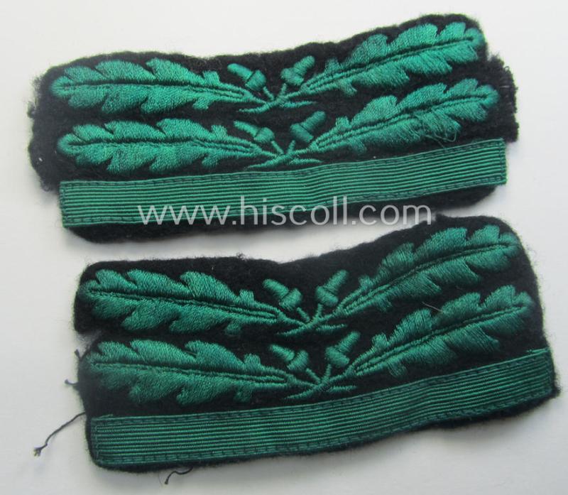 Truly used- and/or worn - and fully matching! - pair of officers'-pattern, WH (Heeres o. Waffen-SS) rank-insignia-bars (for usage on the various camouflaged-uniforms) as was used by an officer holding the rank of: 'Major' (ie.: 'SS Sturmbannführer')