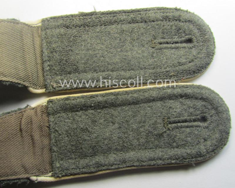 Pair of WH (Heeres), early- (ie. mid-) war-period- (ie. 'M40- o. M43'-) pattern NCO-type shoulderstraps as piped in the white-coloured branchcolour as was intended for an: 'Uffz. eines Infanterie-Rgts.'