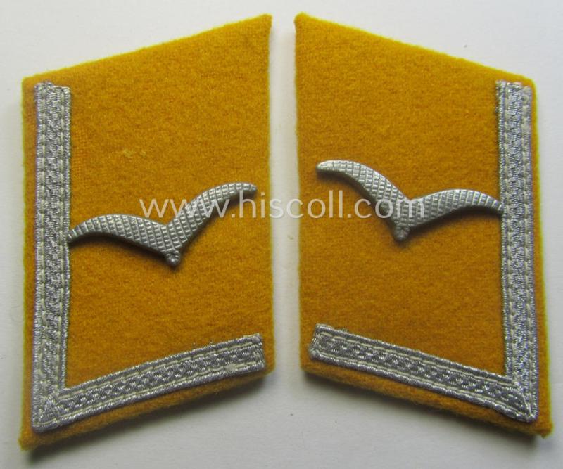 Pair of WH (Luftwaffe) enlisted-mens'- (ie. NCO-type-) collar-patches as intended for a: 'Soldat der Flieger o. Fallschirmjäger-Trpn.' (being of the specific model as intended for the great-coat ie. 'Mantel')