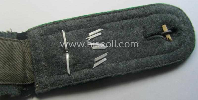 Single, WH (Heeres) NCO-type (ie. 'M36- o. M40'-pattern- and 'rounded-styled-') neatly 'cyphered' shoulderstrap as was intended for usage by a: 'Feldwebel des Gebirgsjäger-Rgts. 139' (part of the: '3. Gebirgs-Div.')