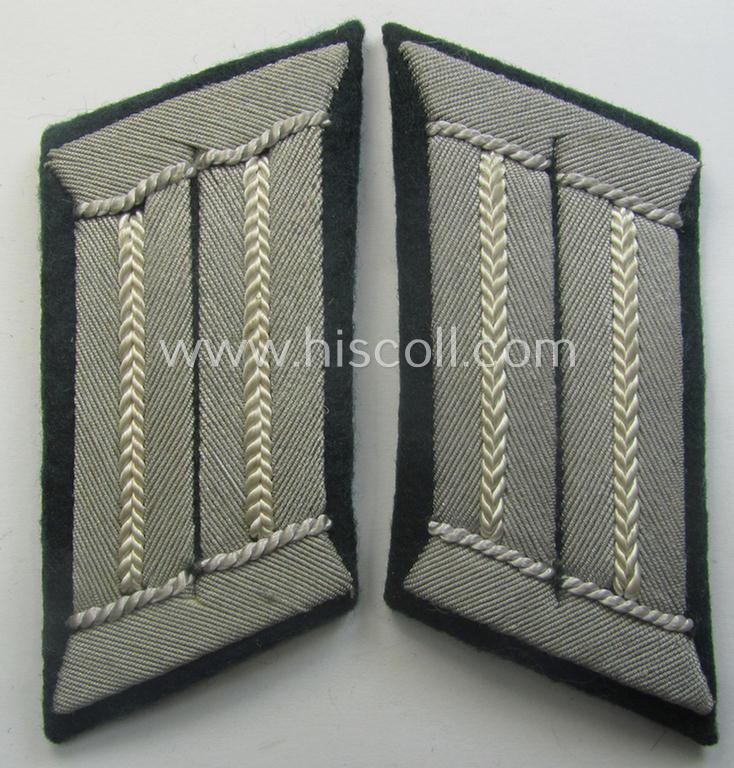 Pair of WH (Heeres) collar-tabs (ie. 'Kragenspiegel für Offiziere') as piped in the white- (ie. 'weisser'-) coloured branchcolour as was intended for an: 'Offizier der Infanterie-Trpn.'