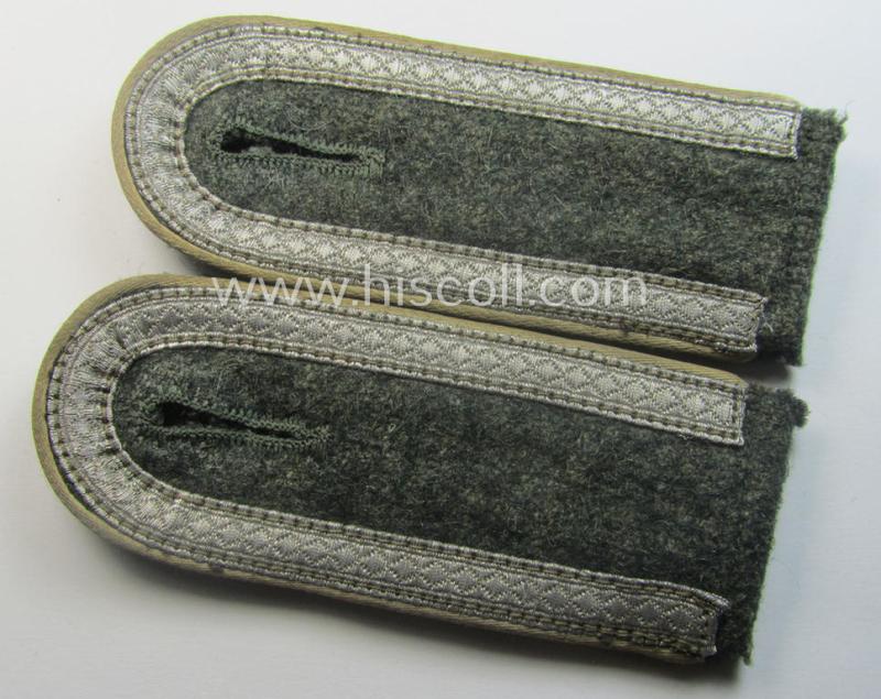 Pair of WH (Heeres), early- (ie. mid-) war-period- (ie. 'M40- o. M43'-) pattern NCO-type shoulderstraps as piped in the white-coloured branchcolour as was intended for an: 'Uffz. eines Infanterie-Rgts.'