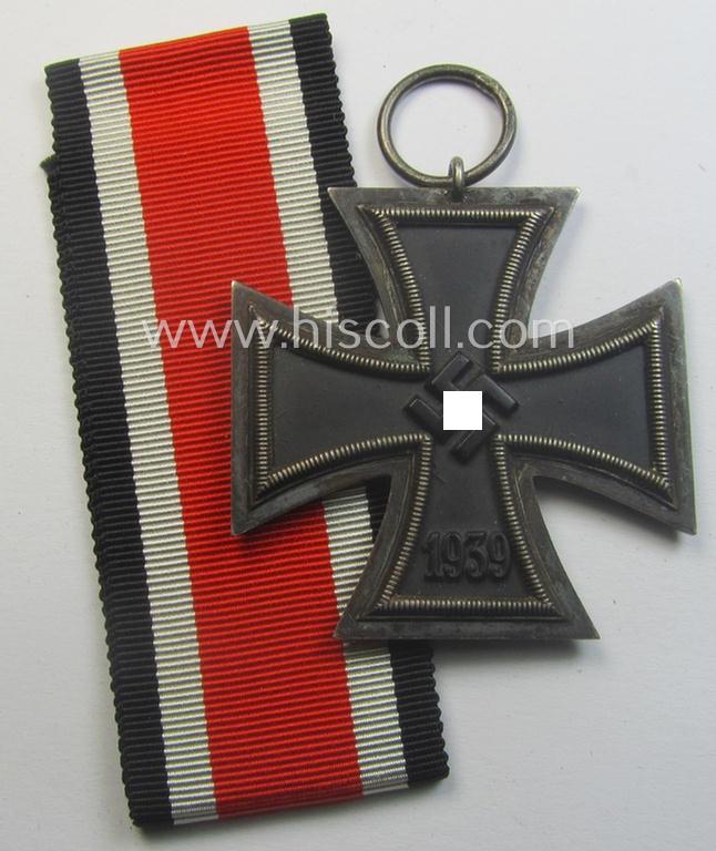 'Eisernes Kreuz II. Klasse' being a (typical) non-maker-marked example by a (by me) unidentified maker (ie. 'Hersteller')