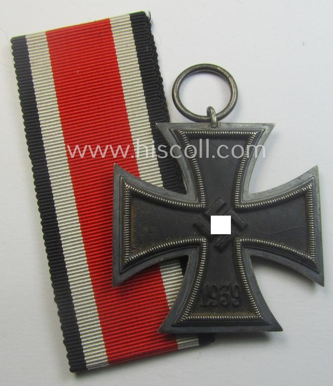 'Eisernes Kreuz II. Klasse' being a (typical) non-maker-marked example by a (by me) unidentified maker (ie. 'Hersteller')