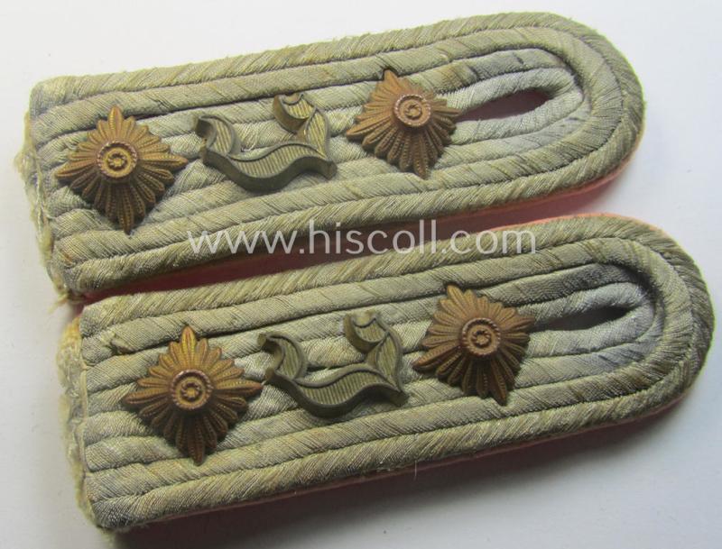 Truly used- and/or tunic-removed - and/or fully matching! - pair of WH (Heeres) 'cyphered', officers'-type shoulderboards as were intended for a: 'Hauptmann eines Panzer-Instandsetzungs-Abtlgs.'