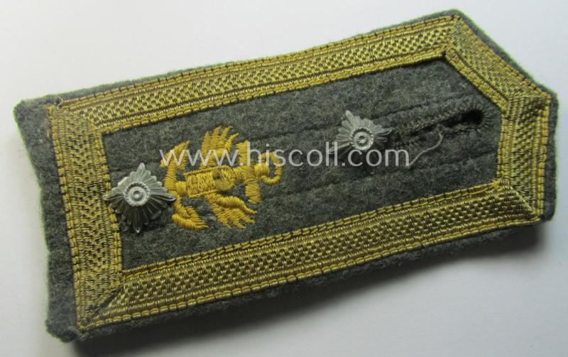 Single, 'cyphered'- (and I deem mid- ie. later-war-period- ie. 'simplified') WH (Kriegsmarine) NCO-type shoulderstrap as was intended for usage by an: 'Oberfeldwebel eines Küsten-Artillerie-Rgts.'