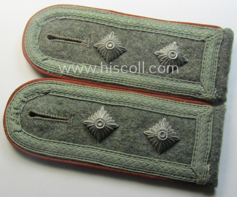 Pair of WH (Heeres) early- (ie. mid-) war-period- (ie. 'M41 o. M43'-pattern), NCO-type shoulderstraps: 'Oberfeldwebel der Kradschützenbtle. der Pz.Div. u. Inf.Div. (mot)'
