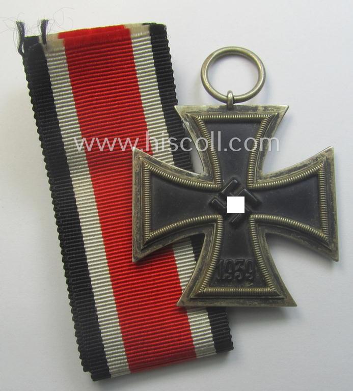 'Eisernes Kreuz II. Klasse' being a (typical) non-maker-marked example by a (by me) unidentified maker (ie. 'Hersteller')