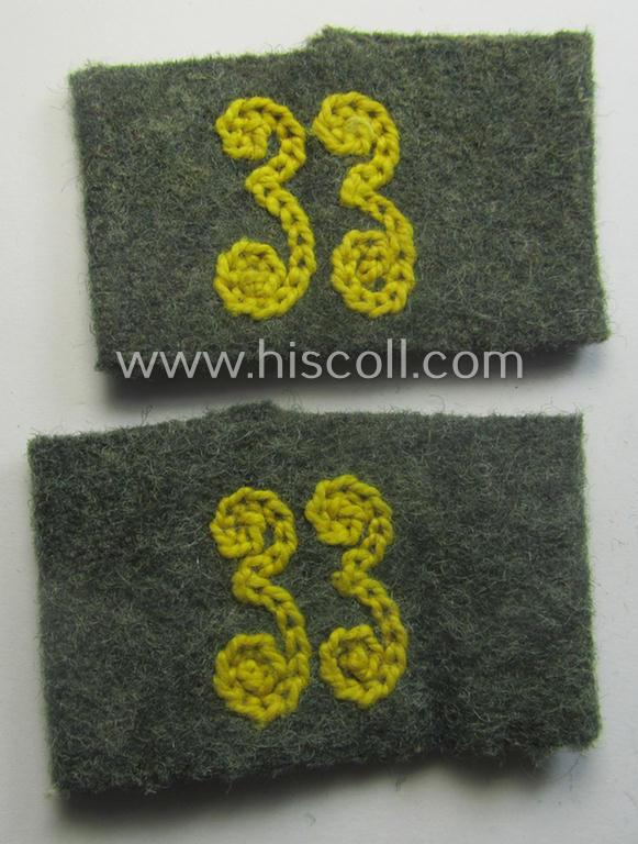 Pair of WH (Heeres) 'Nachrichten'-related, 'Schulterstück-Überschuben': 'Soldat des Nachrichten-Abtlgs. 33'